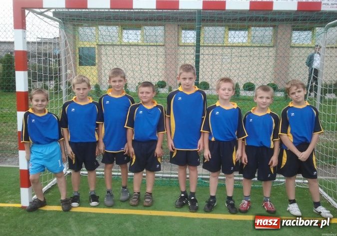 Zdjęcie w galerii na portalu naszraciborz.pl: Nocny turniej piłkarski w Pawłowie wiadomości z regionu