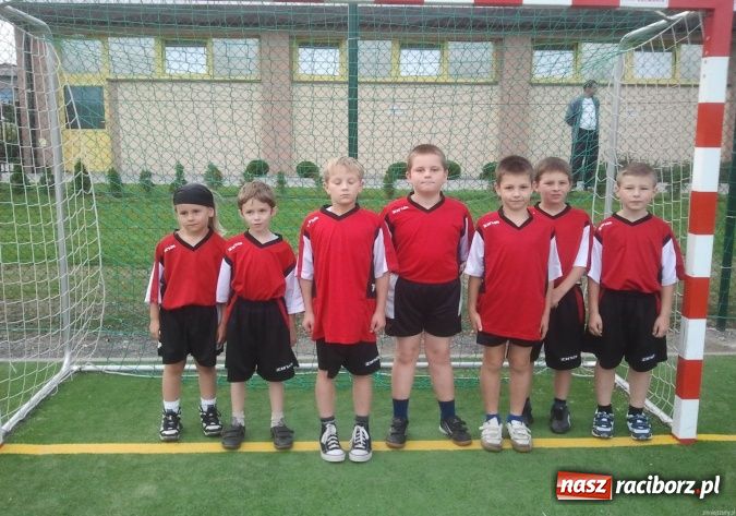 Zdjęcie w galerii na portalu naszraciborz.pl: Nocny turniej piłkarski w Pawłowie wiadomości z regionu