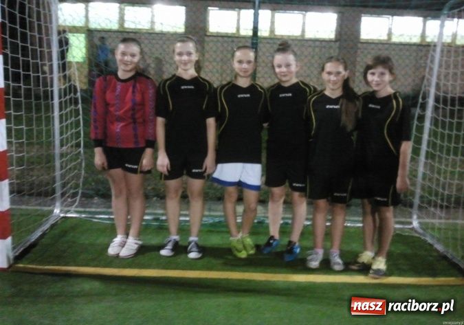 Zdjęcie w galerii na portalu naszraciborz.pl: Nocny turniej piłkarski w Pawłowie wiadomości z regionu