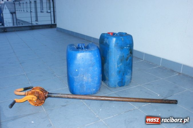 Zdjęcie w galerii na portalu naszraciborz.pl: Zatrzymano pięciu sprawców kradzieży paliwa wiadomości z regionu