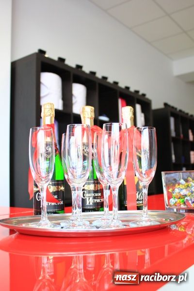 Zdjęcie w galerii na portalu naszraciborz.pl: Salon, w którym powinieneś się ubierać wiadomości z regionu