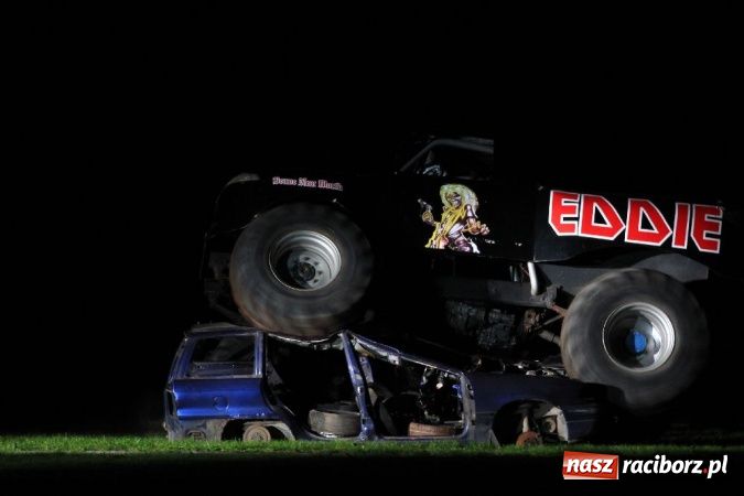 Zdjęcie w galerii na portalu naszraciborz.pl: Kaskaderskie show na stadionie OSiR-u wiadomości z regionu