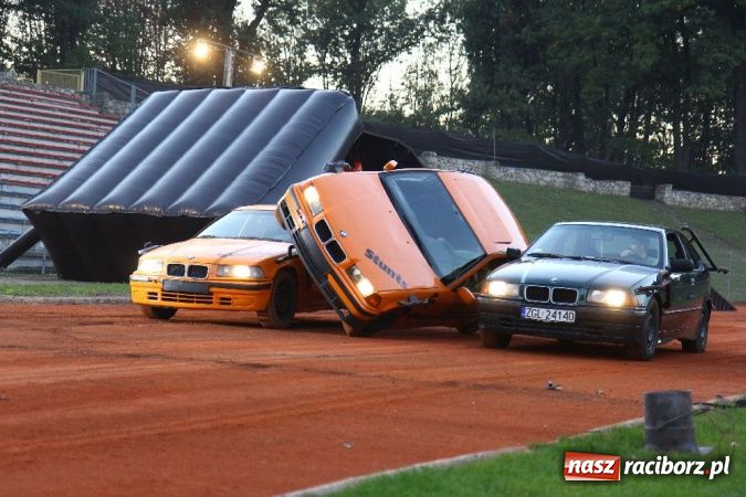 Zdjęcie w galerii na portalu naszraciborz.pl: Kaskaderskie show na stadionie OSiR-u wiadomości z regionu