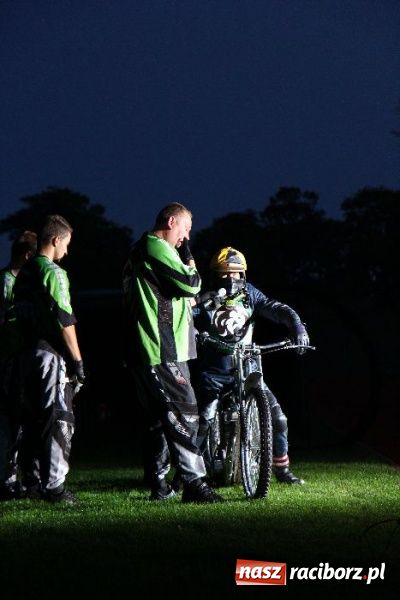 Zdjęcie w galerii na portalu naszraciborz.pl: Kaskaderskie show na stadionie OSiR-u wiadomości z regionu