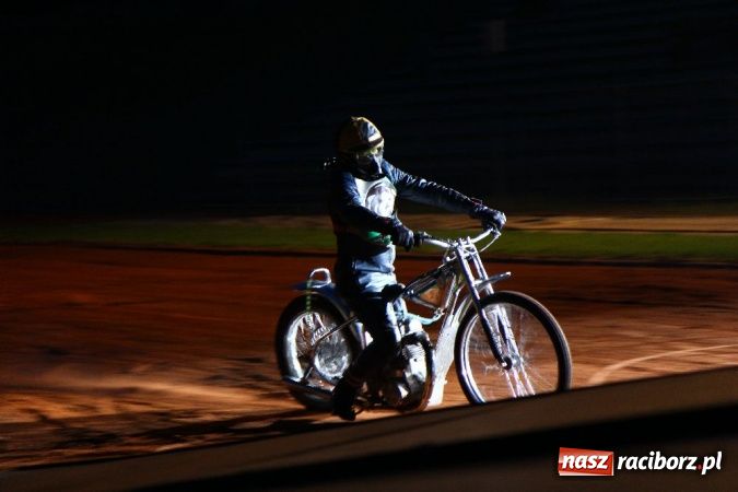 Zdjęcie w galerii na portalu naszraciborz.pl: Kaskaderskie show na stadionie OSiR-u wiadomości z regionu
