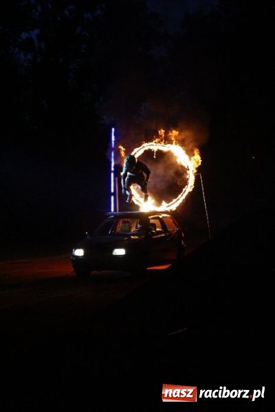 Zdjęcie w galerii na portalu naszraciborz.pl: Kaskaderskie show na stadionie OSiR-u wiadomości z regionu