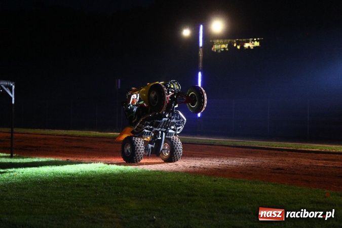 Zdjęcie w galerii na portalu naszraciborz.pl: Kaskaderskie show na stadionie OSiR-u wiadomości z regionu