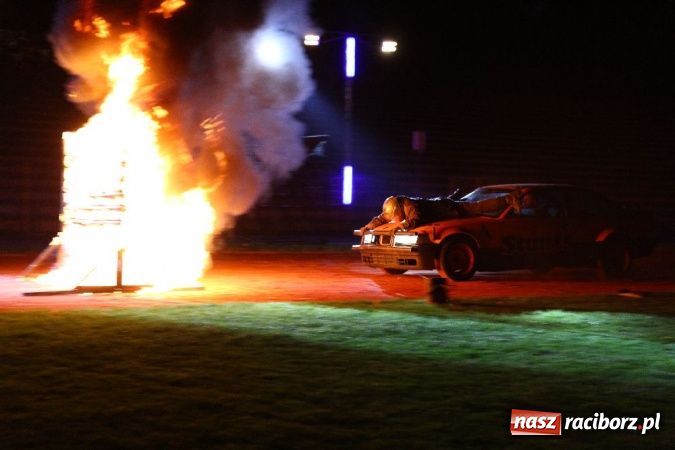 Zdjęcie w galerii na portalu naszraciborz.pl: Kaskaderskie show na stadionie OSiR-u wiadomości z regionu