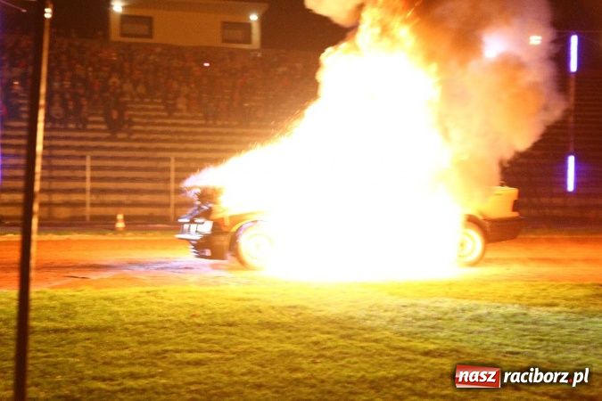 Zdjęcie w galerii na portalu naszraciborz.pl: Kaskaderskie show na stadionie OSiR-u wiadomości z regionu