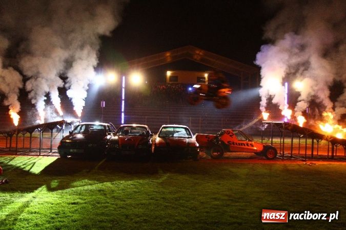 Zdjęcie w galerii na portalu naszraciborz.pl: Kaskaderskie show na stadionie OSiR-u wiadomości z regionu