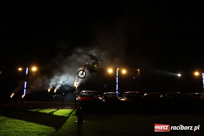 Zdjęcie w galerii na portalu naszraciborz.pl: Kaskaderskie show na stadionie OSiR-u wiadomości z regionu