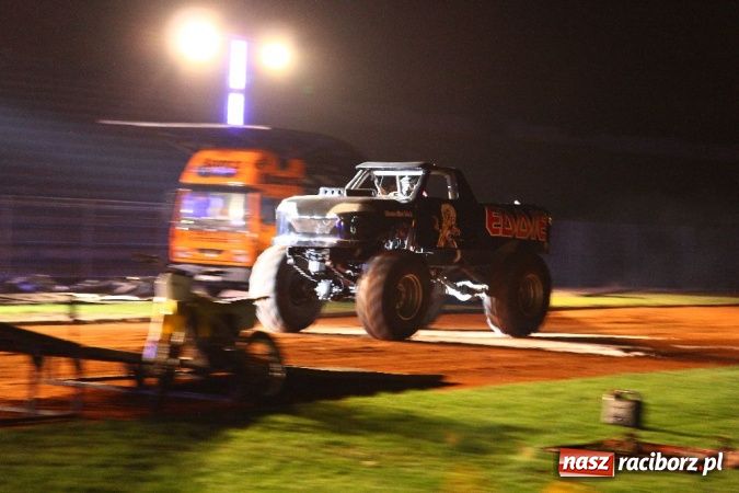 Zdjęcie w galerii na portalu naszraciborz.pl: Kaskaderskie show na stadionie OSiR-u wiadomości z regionu