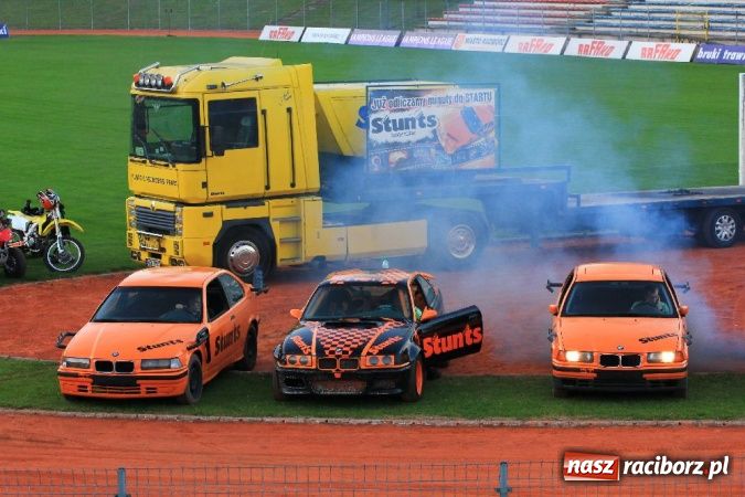 Zdjęcie w galerii na portalu naszraciborz.pl: Kaskaderskie show na stadionie OSiR-u wiadomości z regionu