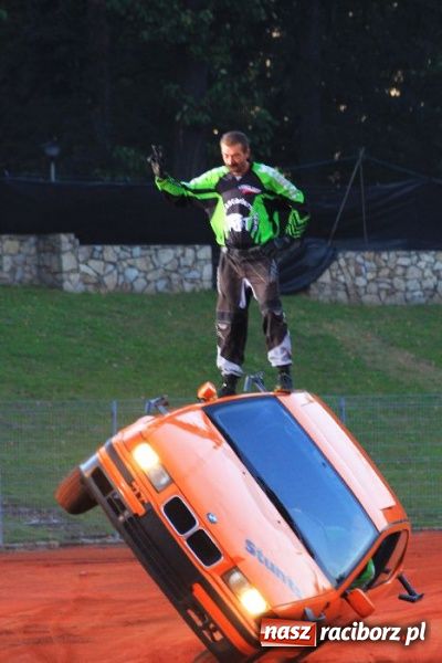 Zdjęcie w galerii na portalu naszraciborz.pl: Kaskaderskie show na stadionie OSiR-u wiadomości z regionu
