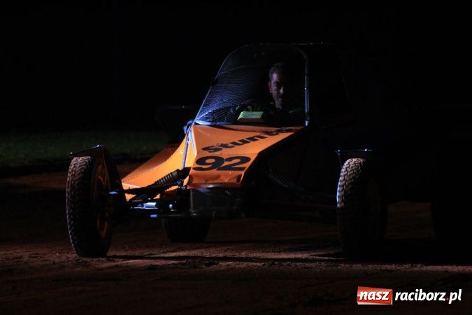 Zdjęcie w galerii na portalu naszraciborz.pl: Kaskaderskie show na stadionie OSiR-u wiadomości z regionu