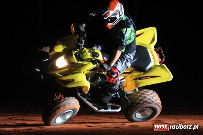 Zdjęcie w galerii na portalu naszraciborz.pl: Kaskaderskie show na stadionie OSiR-u wiadomości z regionu