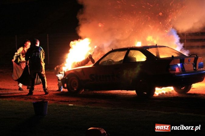 Zdjęcie w galerii na portalu naszraciborz.pl: Kaskaderskie show na stadionie OSiR-u wiadomości z regionu