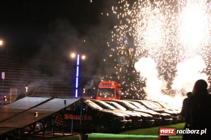 Zdjęcie w galerii na portalu naszraciborz.pl: Kaskaderskie show na stadionie OSiR-u wiadomości z regionu