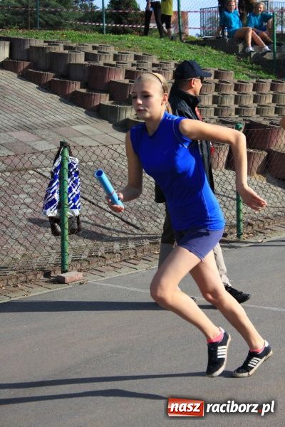 Zdjęcie w galerii na portalu naszraciborz.pl: Finał miejski Sztafetowych Biegów Przełajowych wiadomości z regionu