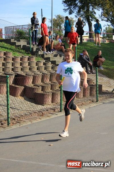 Zdjęcie w galerii na portalu naszraciborz.pl: Finał miejski Sztafetowych Biegów Przełajowych wiadomości z regionu