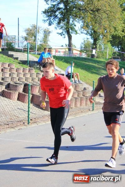 Zdjęcie w galerii na portalu naszraciborz.pl: Finał miejski Sztafetowych Biegów Przełajowych wiadomości z regionu