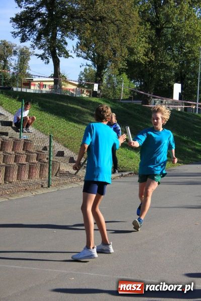 Zdjęcie w galerii na portalu naszraciborz.pl: Finał miejski Sztafetowych Biegów Przełajowych wiadomości z regionu