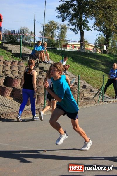 Zdjęcie w galerii na portalu naszraciborz.pl: Finał miejski Sztafetowych Biegów Przełajowych wiadomości z regionu