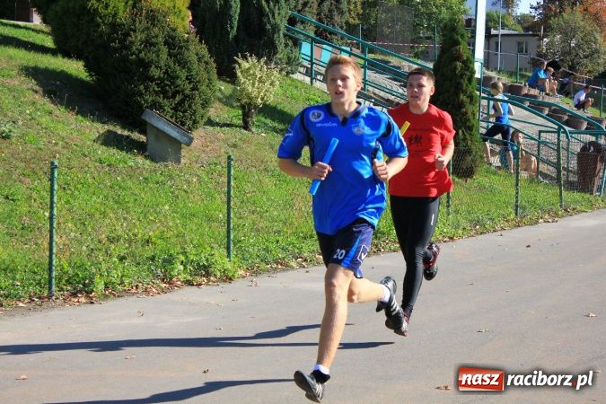 Zdjęcie w galerii na portalu naszraciborz.pl: Finał miejski Sztafetowych Biegów Przełajowych wiadomości z regionu