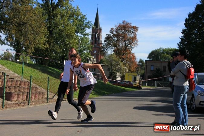 Zdjęcie w galerii na portalu naszraciborz.pl: Finał miejski Sztafetowych Biegów Przełajowych wiadomości z regionu