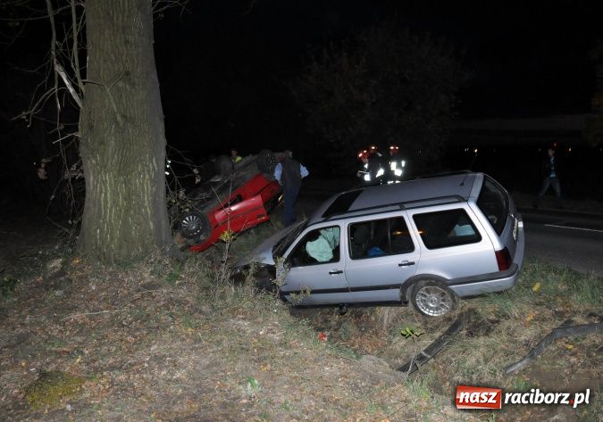 Zdjęcie w galerii na portalu naszraciborz.pl: Zderzenie dwóch raciborskich samochodów na drodze Racibórz-Lubomia wiadomości z regionu