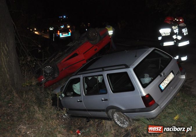 Zdjęcie w galerii na portalu naszraciborz.pl: Zderzenie dwóch raciborskich samochodów na drodze Racibórz-Lubomia wiadomości z regionu