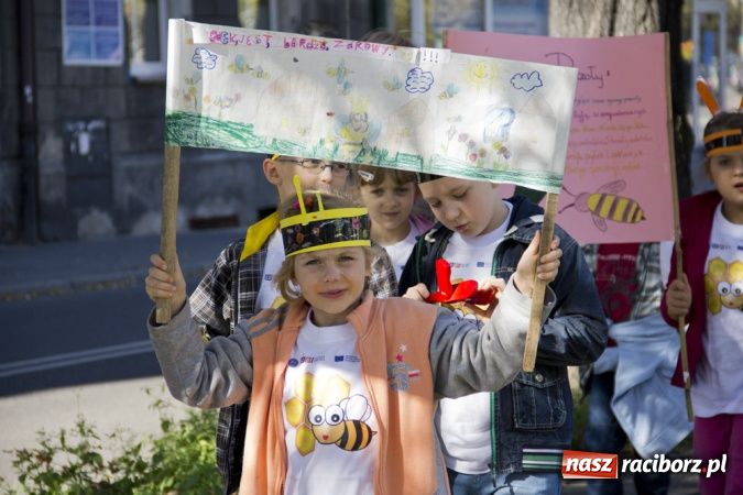 Zdjęcie w galerii na portalu naszraciborz.pl: Polsko-czeski happening na raciborskim Rynku wiadomości z regionu