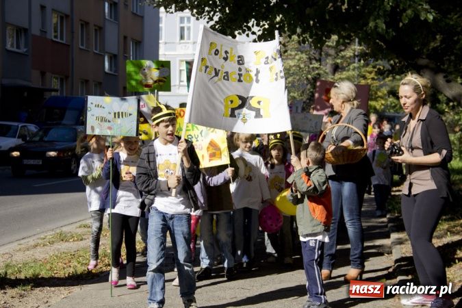 Zdjęcie w galerii na portalu naszraciborz.pl: Polsko-czeski happening na raciborskim Rynku wiadomości z regionu