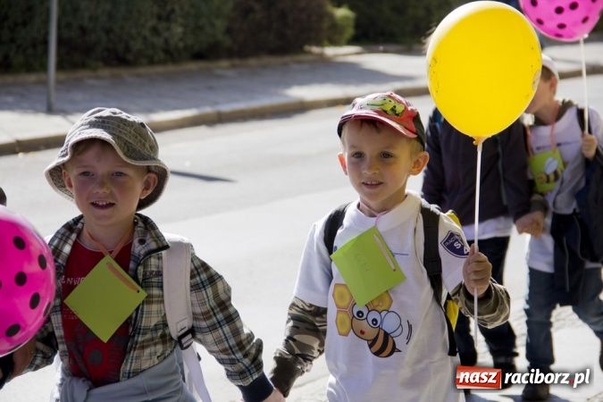 Zdjęcie w galerii na portalu naszraciborz.pl: Polsko-czeski happening na raciborskim Rynku wiadomości z regionu
