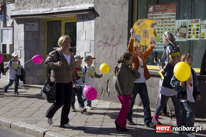 Zdjęcie w galerii na portalu naszraciborz.pl: Polsko-czeski happening na raciborskim Rynku wiadomości z regionu