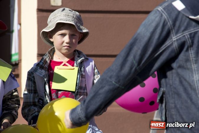 Zdjęcie w galerii na portalu naszraciborz.pl: Polsko-czeski happening na raciborskim Rynku wiadomości z regionu