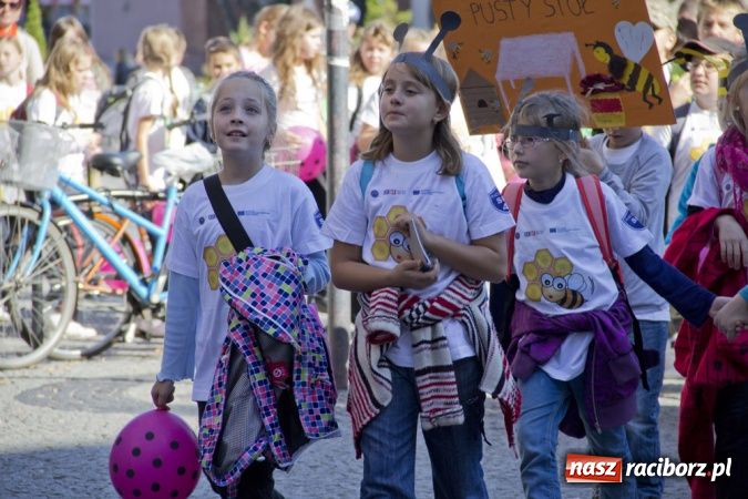 Zdjęcie w galerii na portalu naszraciborz.pl: Polsko-czeski happening na raciborskim Rynku wiadomości z regionu