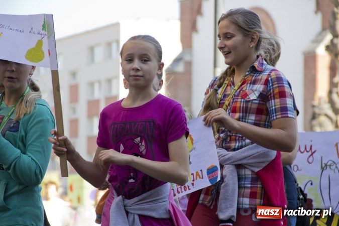 Zdjęcie w galerii na portalu naszraciborz.pl: Polsko-czeski happening na raciborskim Rynku wiadomości z regionu