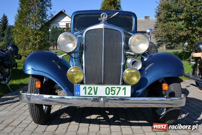 Zdjęcie w galerii na portalu naszraciborz.pl: Miłośniczki i miłośnicy oldtimerów kończą sezon w Zabełkowie wiadomości z regionu