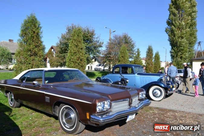 Zdjęcie w galerii na portalu naszraciborz.pl: Miłośniczki i miłośnicy oldtimerów kończą sezon w Zabełkowie wiadomości z regionu