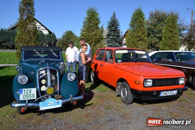 Zdjęcie w galerii na portalu naszraciborz.pl: Miłośniczki i miłośnicy oldtimerów kończą sezon w Zabełkowie wiadomości z regionu