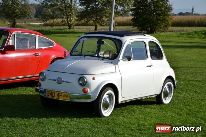 Zdjęcie w galerii na portalu naszraciborz.pl: Miłośniczki i miłośnicy oldtimerów kończą sezon w Zabełkowie wiadomości z regionu