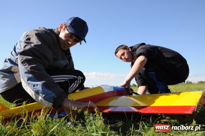 Zdjęcie w galerii na portalu naszraciborz.pl: Wielkie latanie nad Ulgą wiadomości z regionu