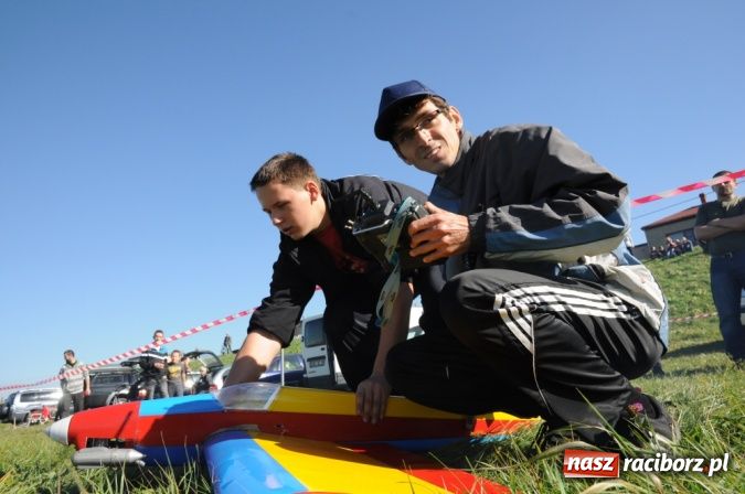 Zdjęcie w galerii na portalu naszraciborz.pl: Wielkie latanie nad Ulgą wiadomości z regionu