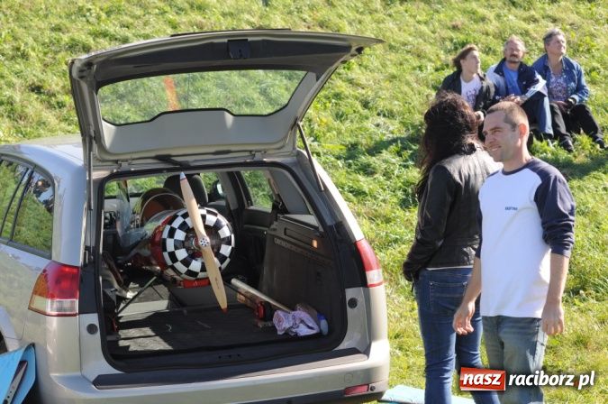 Zdjęcie w galerii na portalu naszraciborz.pl: Wielkie latanie nad Ulgą wiadomości z regionu