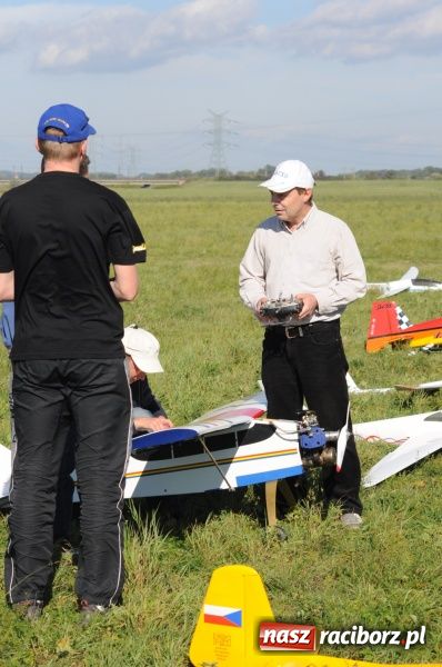 Zdjęcie w galerii na portalu naszraciborz.pl: Wielkie latanie nad Ulgą wiadomości z regionu