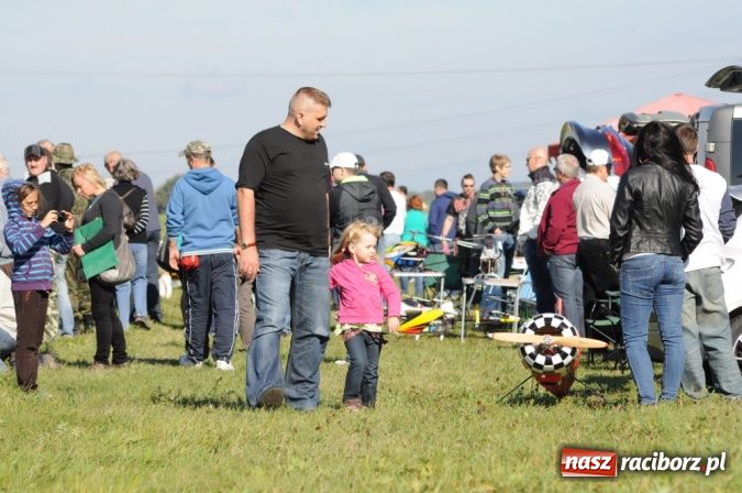 Zdjęcie w galerii na portalu naszraciborz.pl: Wielkie latanie nad Ulgą wiadomości z regionu