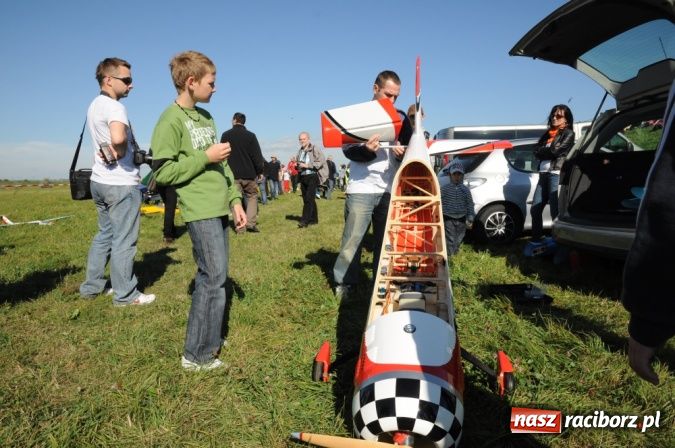 Zdjęcie w galerii na portalu naszraciborz.pl: Wielkie latanie nad Ulgą wiadomości z regionu