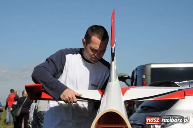 Zdjęcie w galerii na portalu naszraciborz.pl: Wielkie latanie nad Ulgą wiadomości z regionu