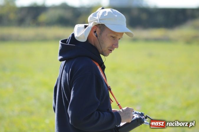 Zdjęcie w galerii na portalu naszraciborz.pl: Wielkie latanie nad Ulgą wiadomości z regionu